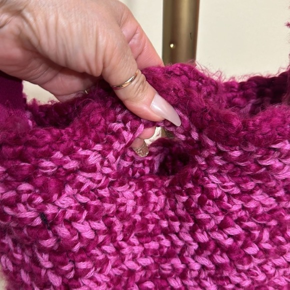 Vintage GAP Barbie
pink wool Crochet Crossbody hand Bag KNIT BOHO Hippie purse - Picture 8 of 9
